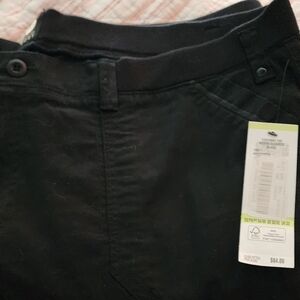 JNY Capri Aathletic Black Pants